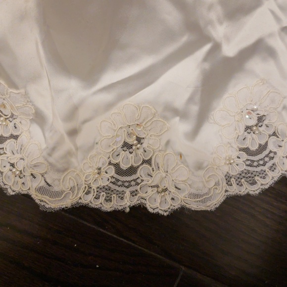 Vintage 1983 wedding dress - Picture 6 of 8